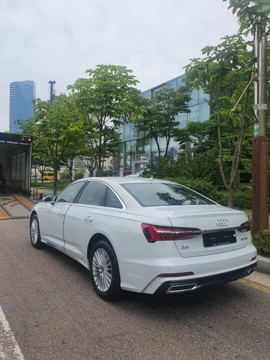 아우디 A6 45 TFSI 프리미엄 게시글 썸네일