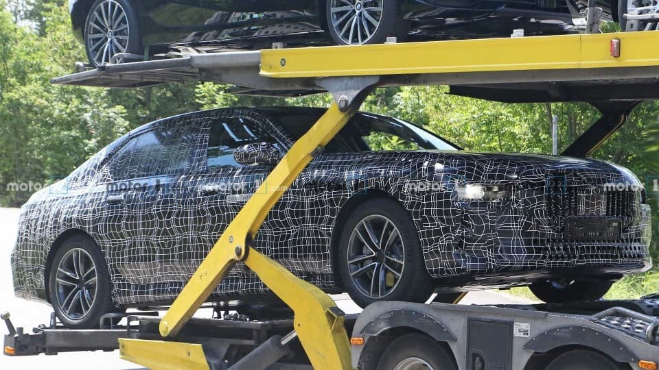 BMW i7 스파이샷 (with. 양산형 디자인) 게시글 썸네일