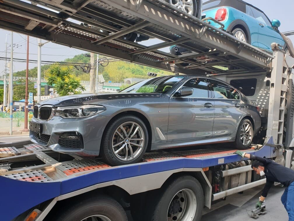 BMW 5시리즈 520d M 스포츠 플러스 OE 게시글 썸네일
