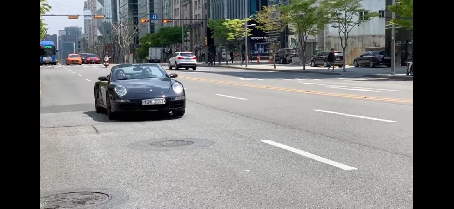 배우 최민수씨의 아내 강주은씨의 포르쉐 사랑.. 게시글 썸네일