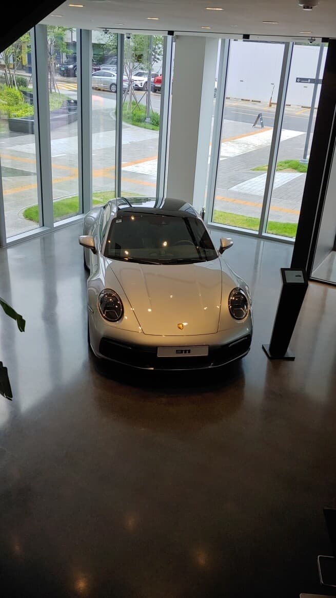 포르쉐 스튜디오 청담 게시글 썸네일