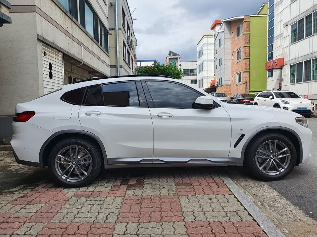 BMW X4 20i xDrive M 스포츠 X OE 게시글 썸네일