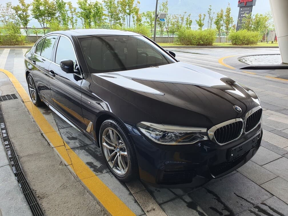 BMW 5시리즈 520i M 스포츠 게시글 썸네일