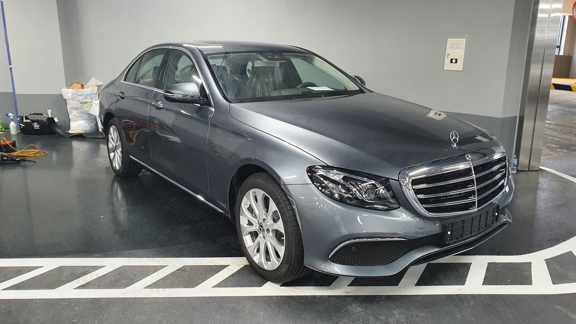 벤츠 E-클래스 E 220d 4Matic 익스클루시브 게시글 썸네일