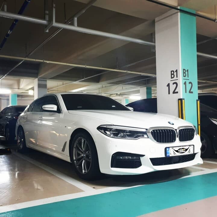 BMW 5시리즈 520i M 스포츠 게시글 썸네일