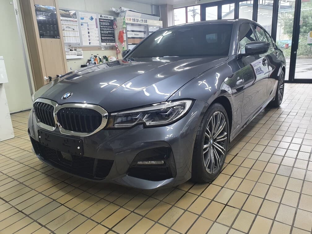 BMW 3시리즈 320d M 스포츠 패키지 게시글 썸네일