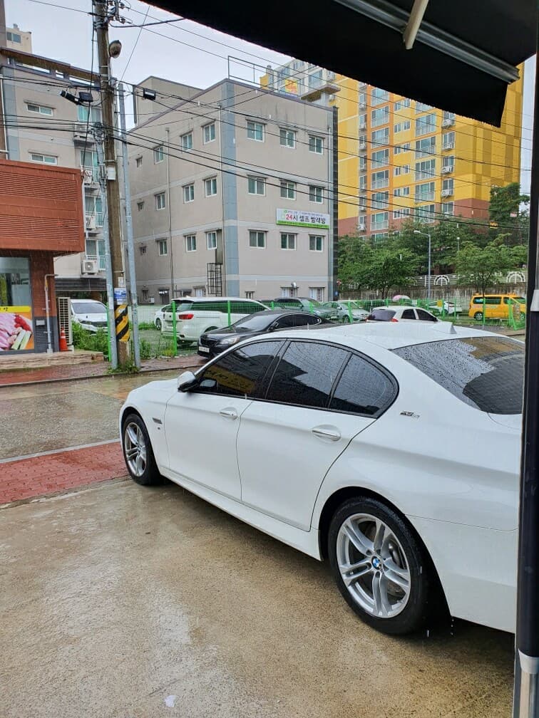BMW 5시리즈 520d xDrive M 스포츠 플러스 OE 게시글 썸네일