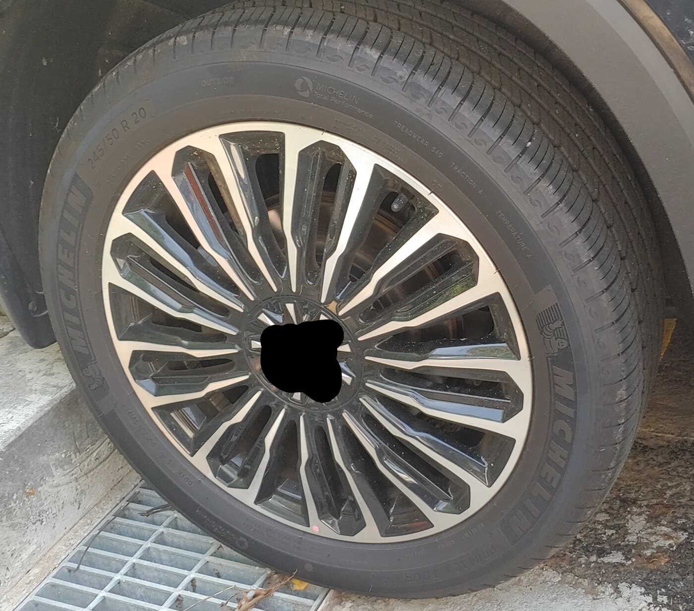 누구의 휠일까요? 게시글 썸네일