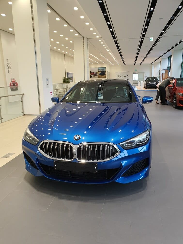 전시장에서 차 구경 게시글 썸네일