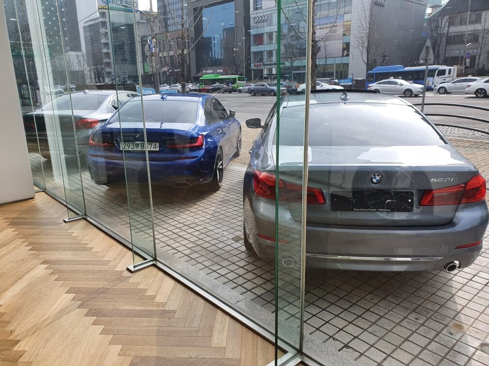 BMW  강남 전시장 게시글 썸네일