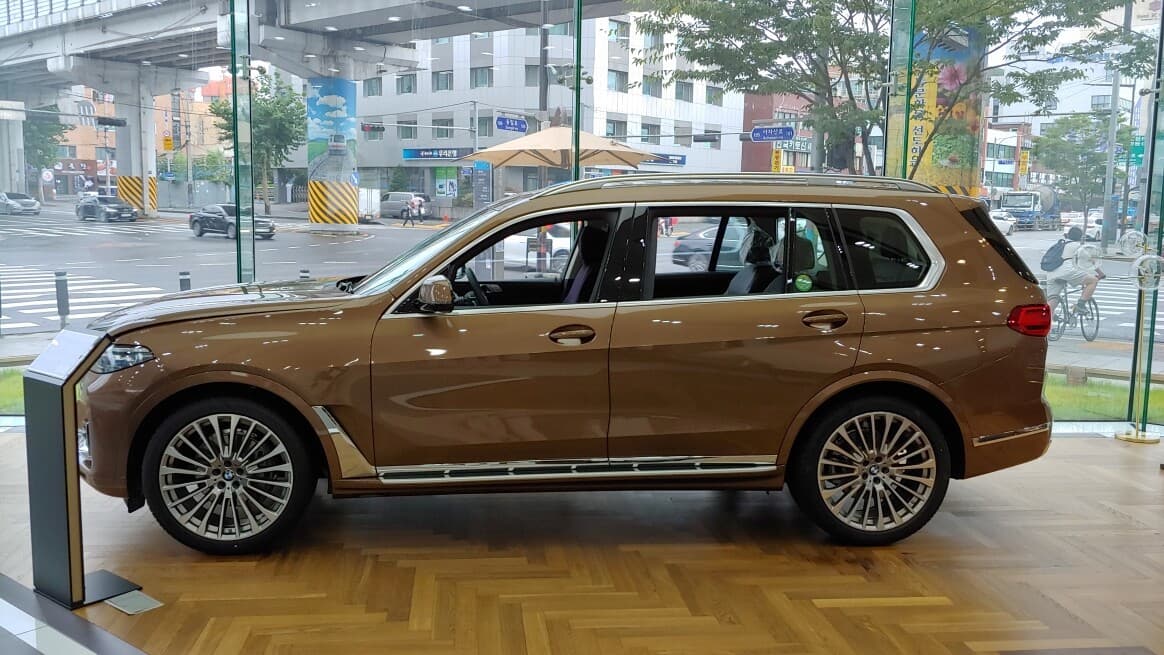 꼽사리로 들린 BMW 성수전시장 게시글 썸네일