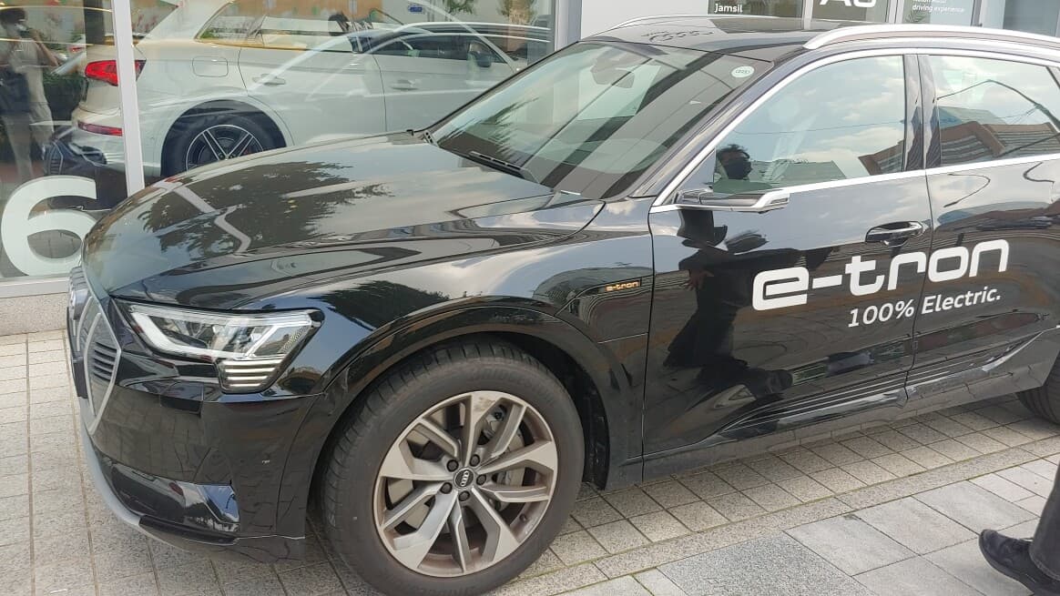 아우디 잠실 & 뒤늦은 E-tron 시승기 게시글 썸네일