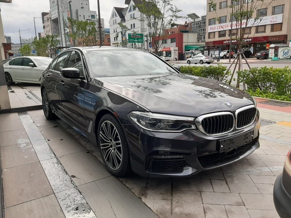 BMW 5시리즈 520d M 스포츠 플러스 OE 게시글 썸네일
