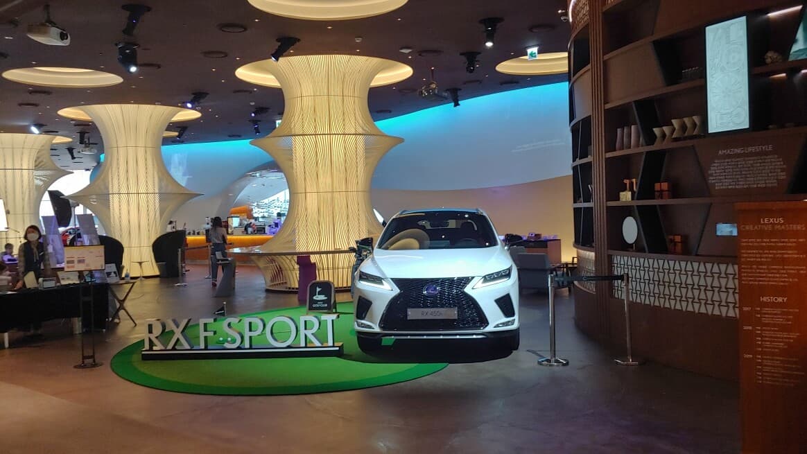 롯데몰 1층 렉서스 카페 CONNECT TO 게시글 썸네일