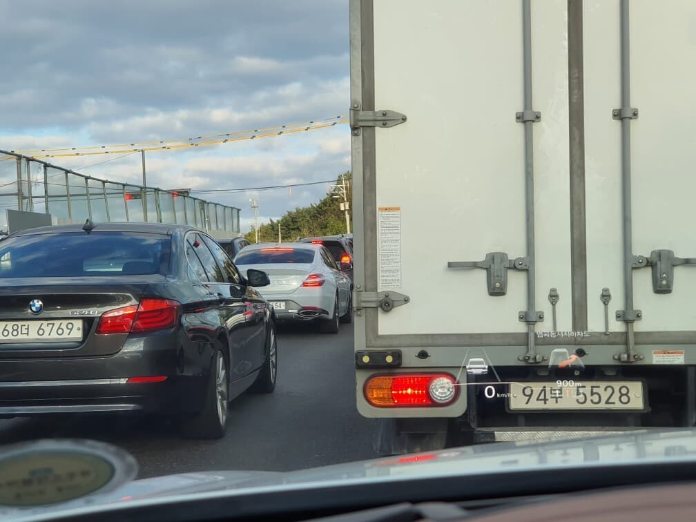 어제 우면동 부근에서 g70위장막 오픈한 차를 봤네요 게시글 썸네일