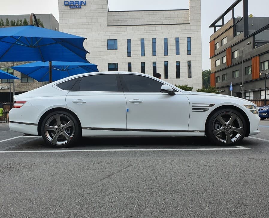 제네시스 G80 가솔린 2.5 터보 파퓰러 패키지 게시글 썸네일