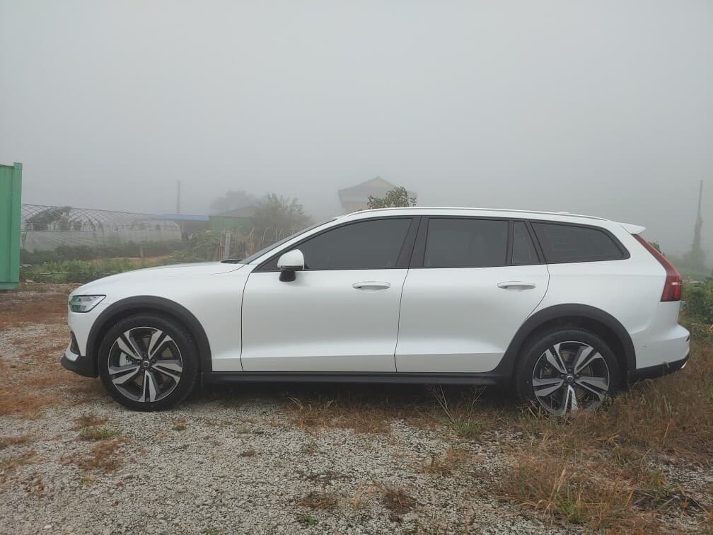 볼보 V60 크로스컨트리 B5 AWD 프로 게시글 썸네일