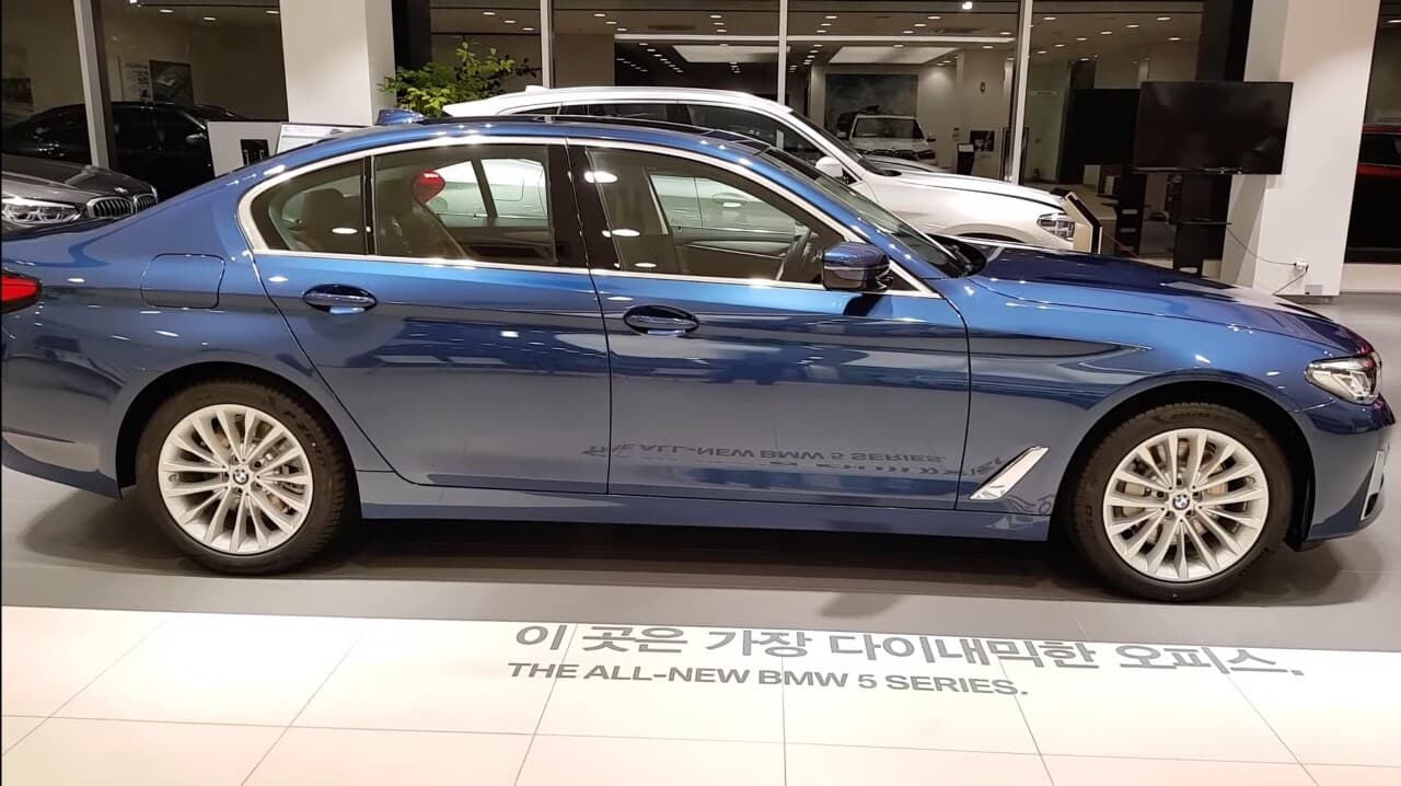 페이스리프트 5시리즈 매장 전시차 들어 왔네요? 게시글 썸네일