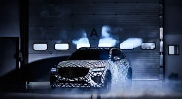 카모플라주 패턴 사이로 모습을 드러낸 제네시스 GV70 게시글 썸네일