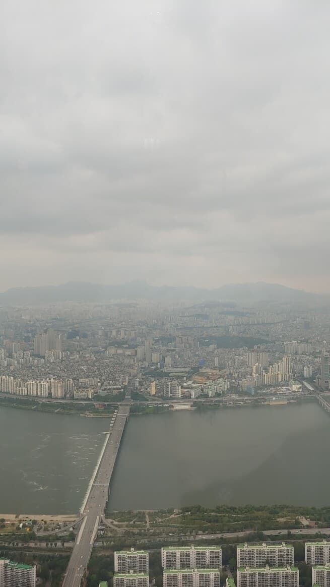 마왕의 탑 꼭대기에 올라와있습니다. 게시글 썸네일