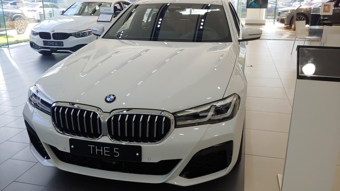 신형 5시리즈 LCI 모델 첫접견! 성수전시장 게시글 썸네일