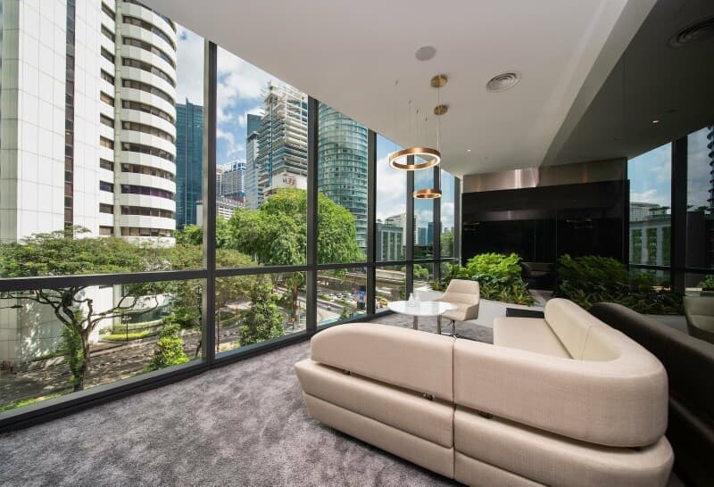 해외 벤츠 show room 사진 게시글 썸네일