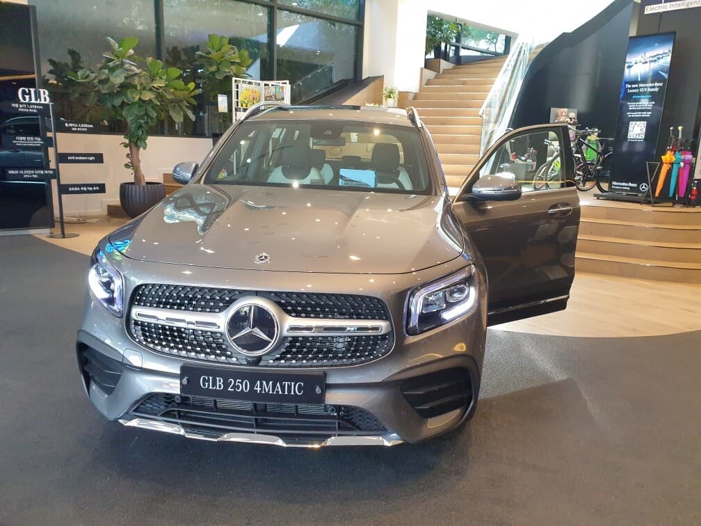 벤츠 청담전시장 게시글 썸네일