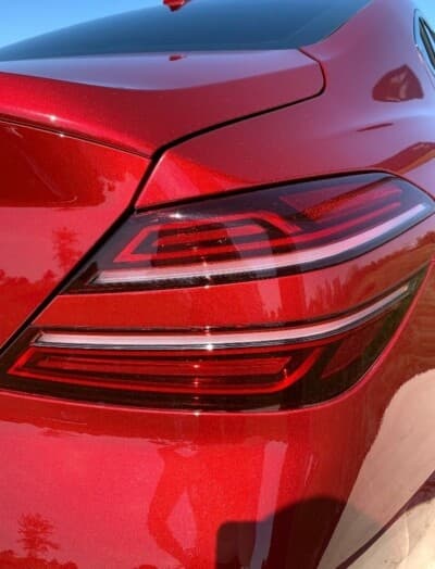 제너시스 G70레드 실사 게시글 썸네일