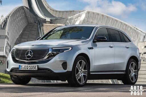 벤츠가 국내 출시 두번째달에 2대밖에 못판 차? 게시글 썸네일