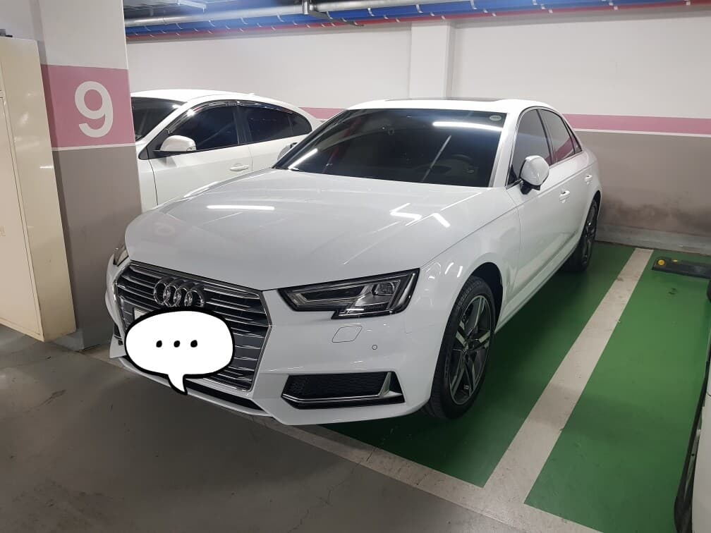 아우디 A4 40 TFSI 프리미엄 게시글 썸네일