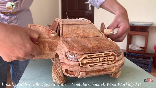 나무 모형으로 만들어낸 포드 레인저 랩터 게시글 썸네일