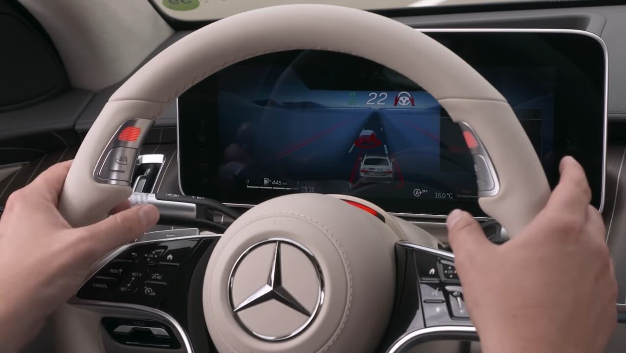 벤츠 S클래그 지능성  드라이브 파일럿 기능 게시글 썸네일