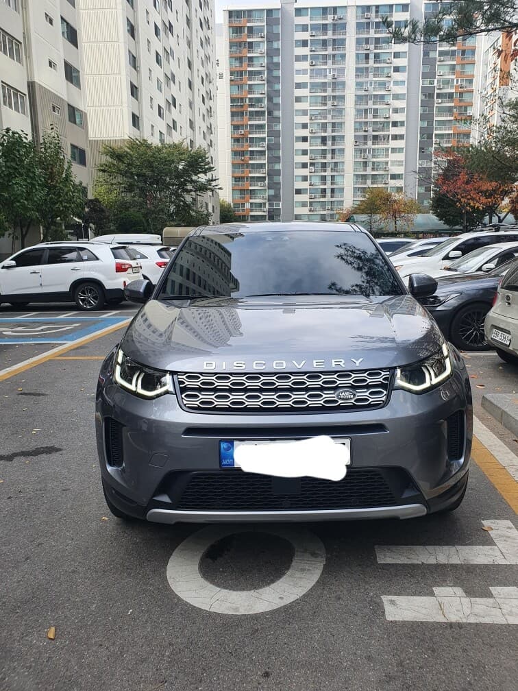 랜드로버 디스커버리 스포츠 D180 SE 게시글 썸네일