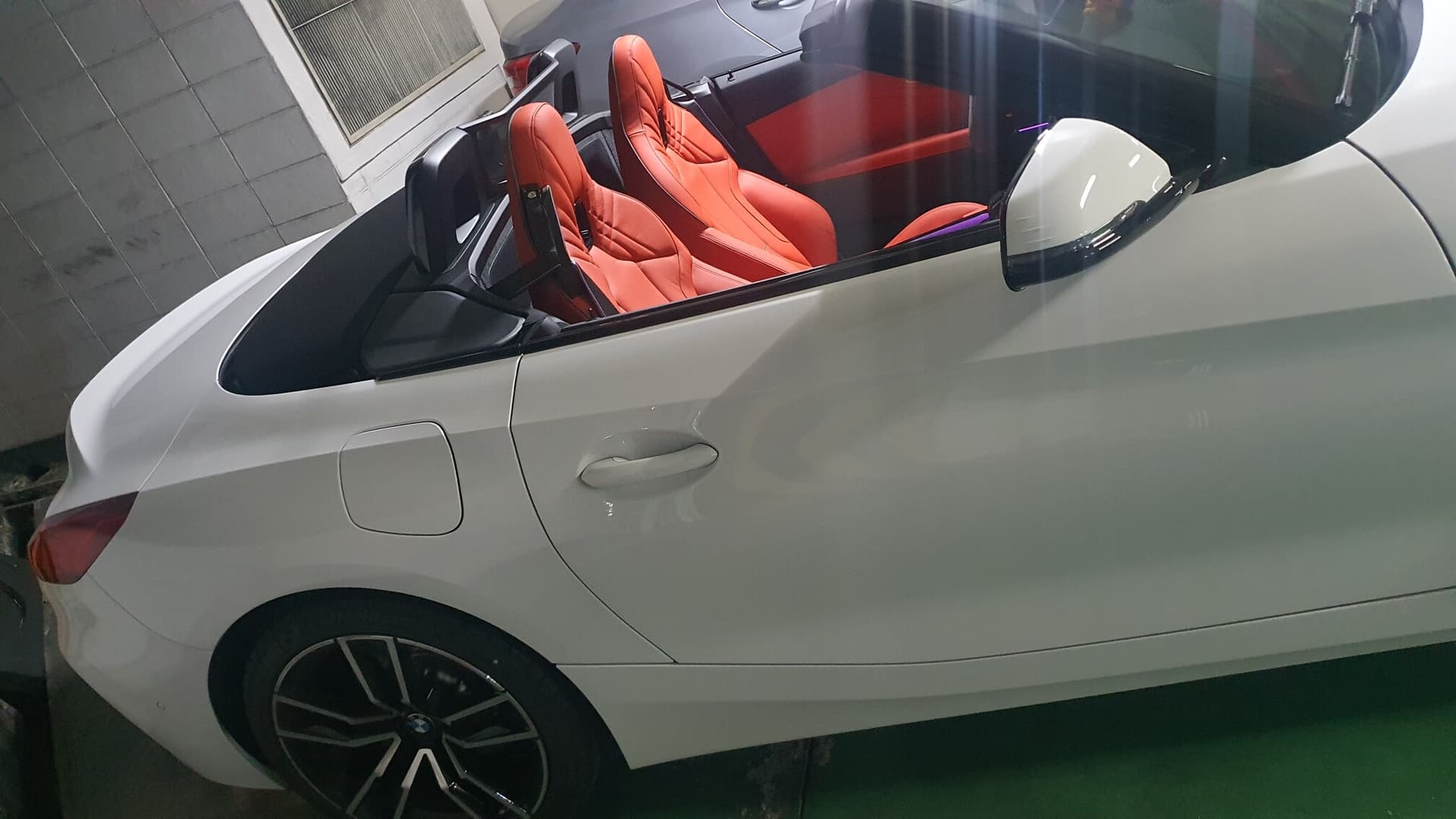 BMW Z4 20i sDrive M 스포츠 패키지 게시글 썸네일