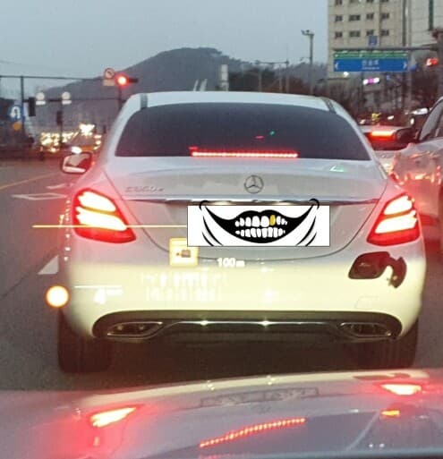 충전구 열고 주행하시는 씨클 오너분~ 게시글 썸네일