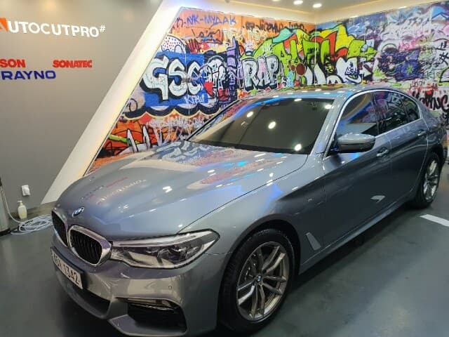BMW 5시리즈 520d M 스포츠 플러스 게시글 썸네일