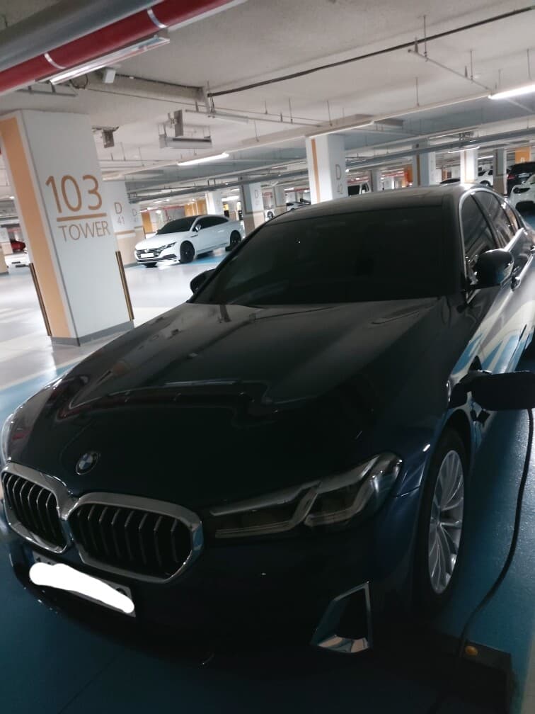 BMW 5시리즈 530e 럭셔리 게시글 썸네일