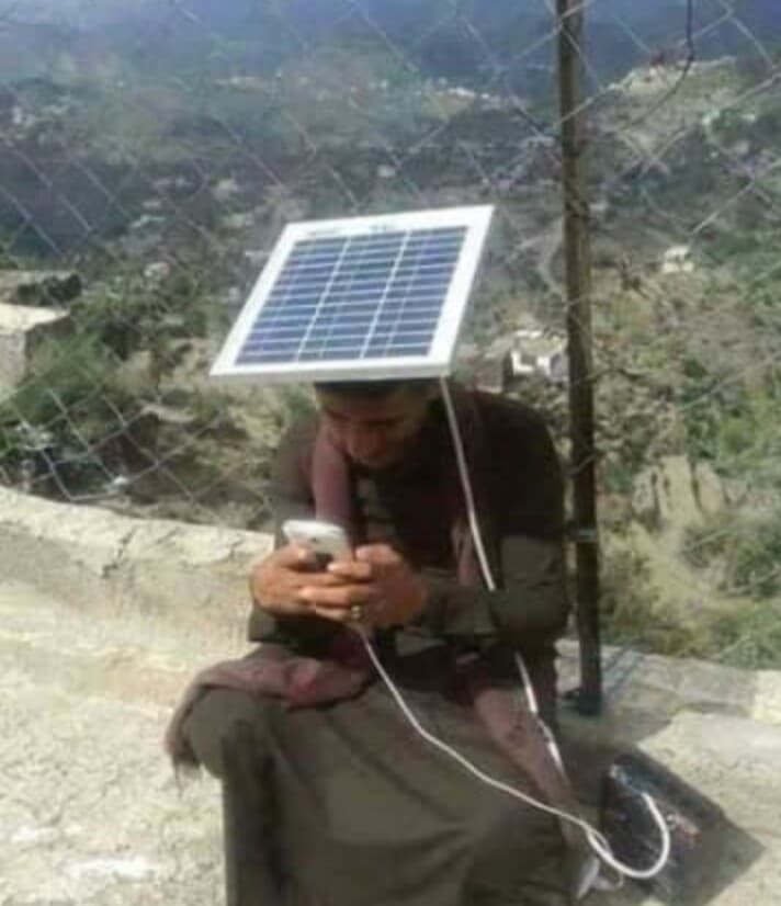 (유머)신개념 이동식 핸드폰 충전 게시글 썸네일