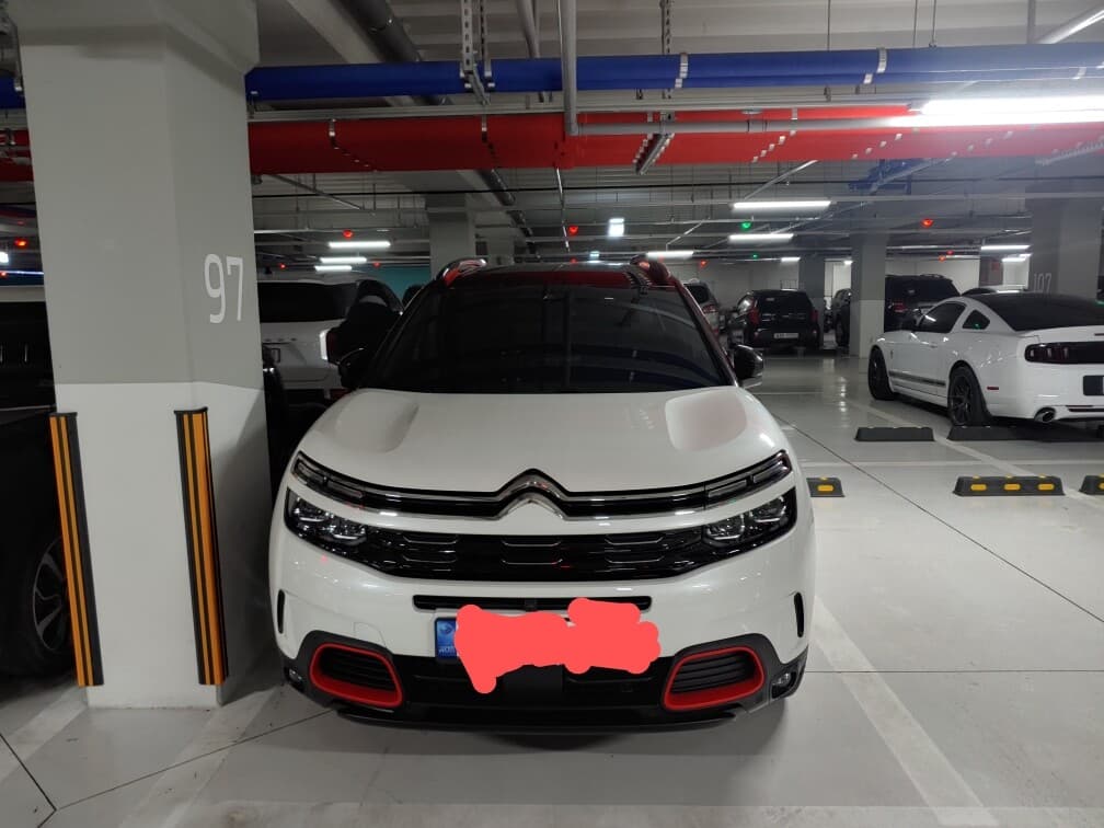 시트로엥 C5 에어크로스 1.5 필 게시글 썸네일