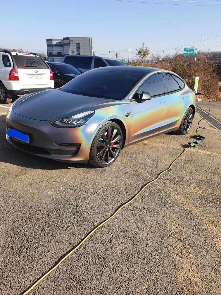 테슬라 모델 3 퍼포먼스 게시글 썸네일