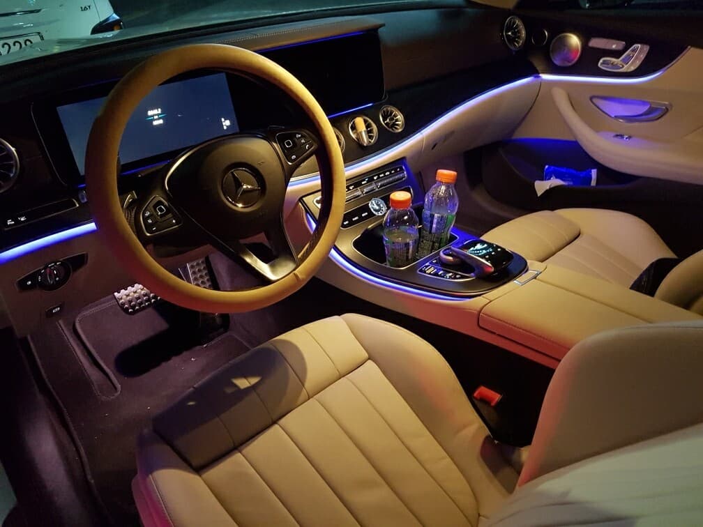 벤츠 E-클래스 E 220d 쿠페 게시글 썸네일