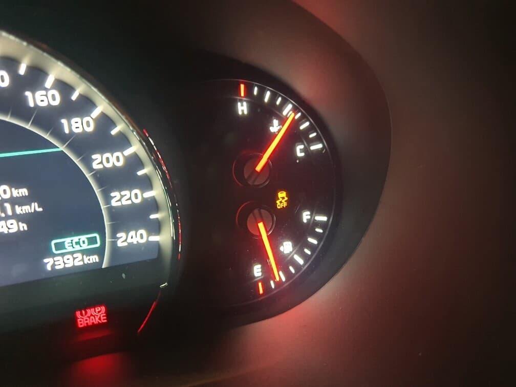 주차장 들어가는 언덕 눈때메 미끄러지는데 ㄷㄷ 게시글 썸네일