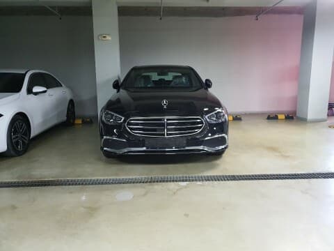 벤츠 E-클래스 E 300e 4MATIC 익스클루시브 게시글 썸네일