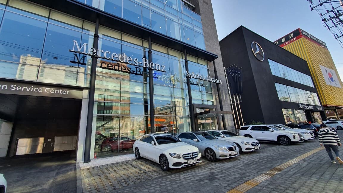 벤츠 동대문 전시장 - 교학모터스 + 인증중고차 게시글 썸네일