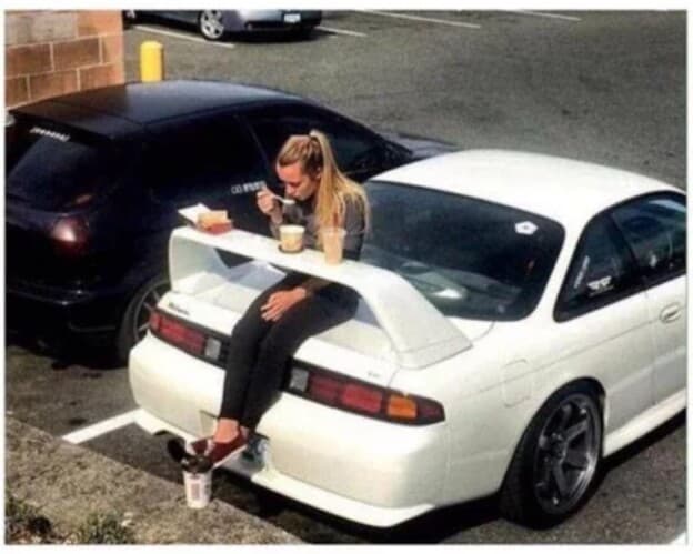 자동차 스포일러의 재발견 게시글 썸네일