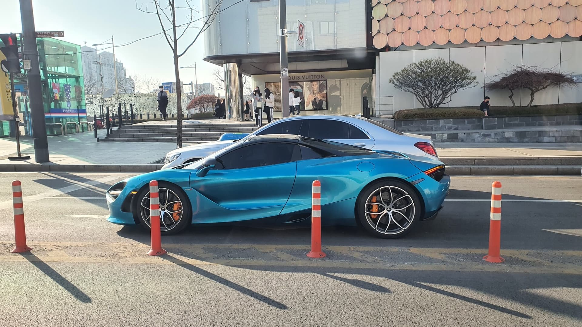 맥라렌 720s SPIDER... 게시글 썸네일