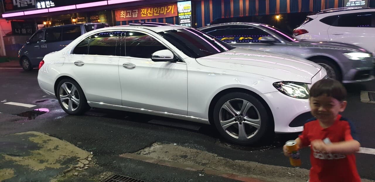 벤츠 E-클래스 E 300 아방가르드 인텔리전트 드라이브 게시글 썸네일