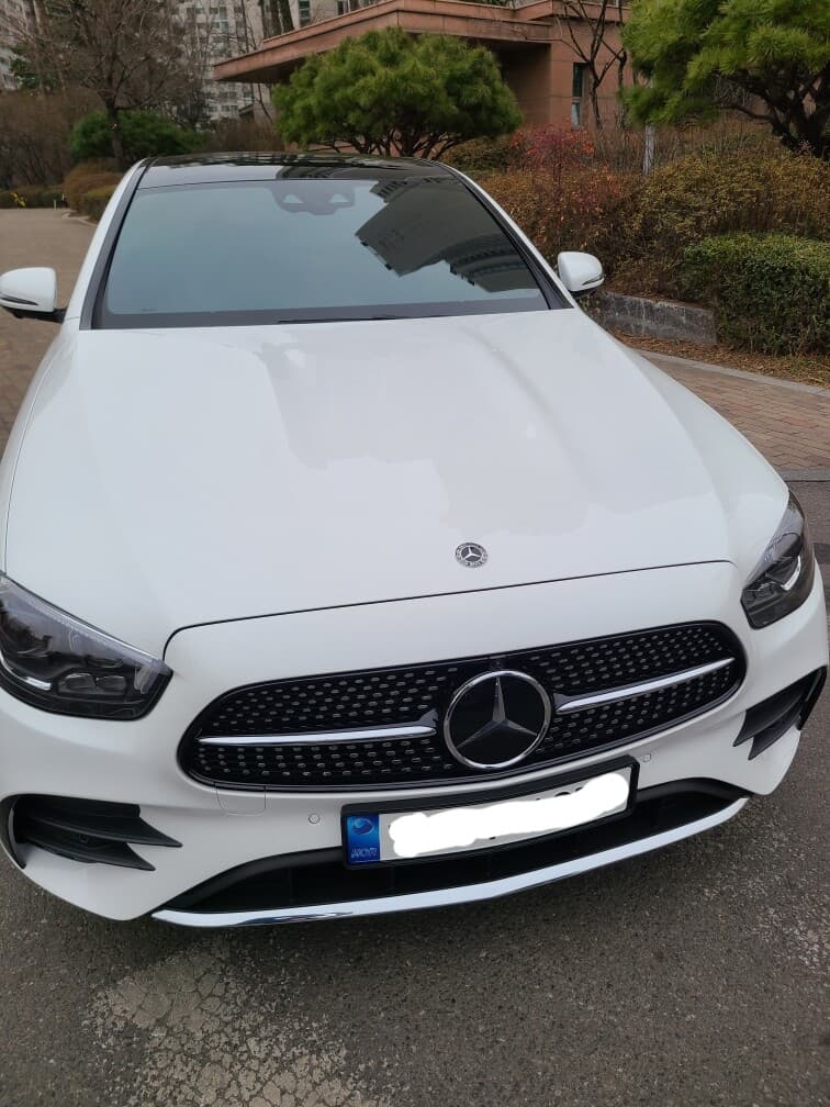 벤츠 E-클래스 E 350 4MATIC AMG 라인 게시글 썸네일