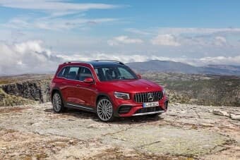 최근 vs글에 자주 출몰하는 AMG GLB 35 4매틱. 게시글 썸네일