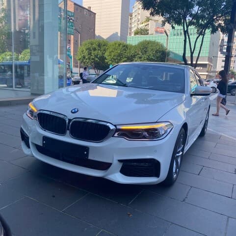 BMW 5시리즈 520i M 스포츠 게시글 썸네일